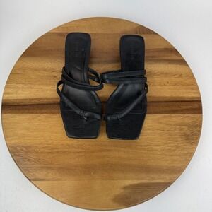 Womens Open Edit Jagger Black Croc Print Thong Sandals Kitten Heels Size 7 M